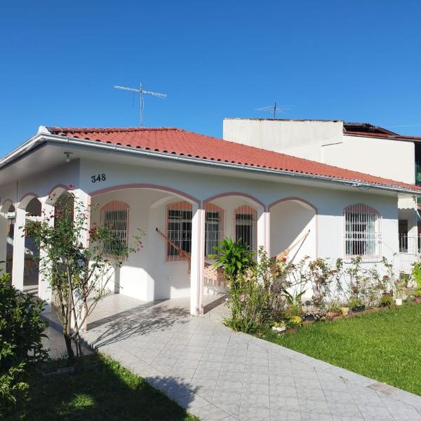 Casa tranquila com Churrasqueira - Barra da Lagoa