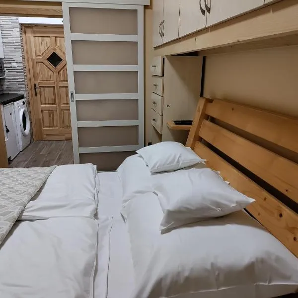 Damjanich apartman, hotel v destinaci Kaposvár