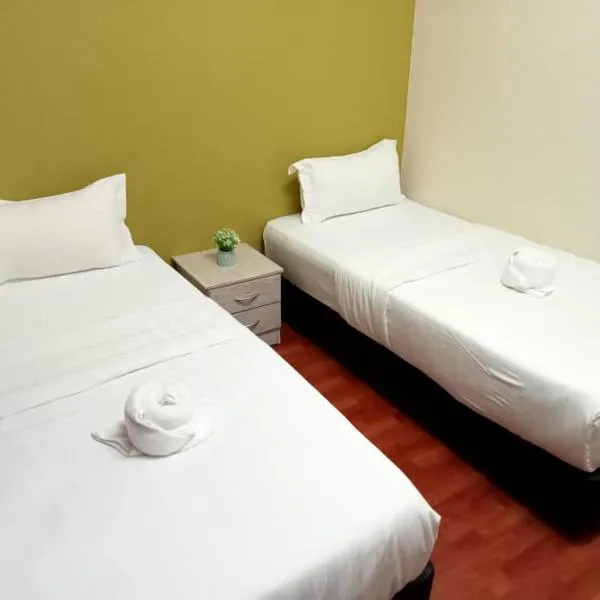 Aeropod Hostel Economy Twin Room, hotell i Kapayan