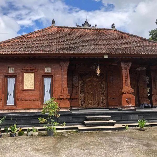 Trinadhi Homestay, hotel v destinaci Tabanan