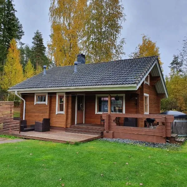Peaceful log cabin in the country, hotel v destinaci Nurmijärvi