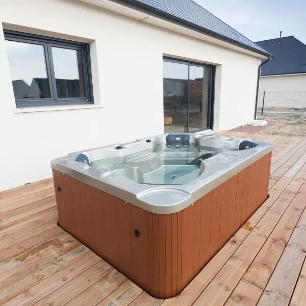 Sea house with Jaccuzy, hotell i Créances