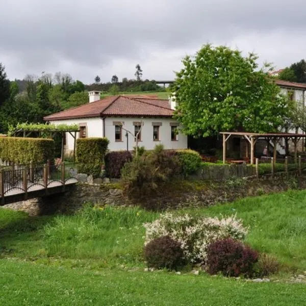 El Balcón del Eume, Cantina Río Covés, hotel in Puentedeume