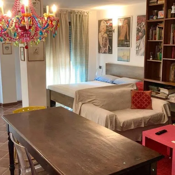 Casa Atelier, hotel v destinaci Novara