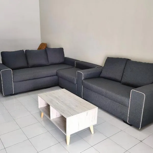Gaya Homestay 3Bed 2Bath 12pax Taman Gaya JB 5min to Aeon&Ikea 高雅民宿、ウル・ティラムのホテル