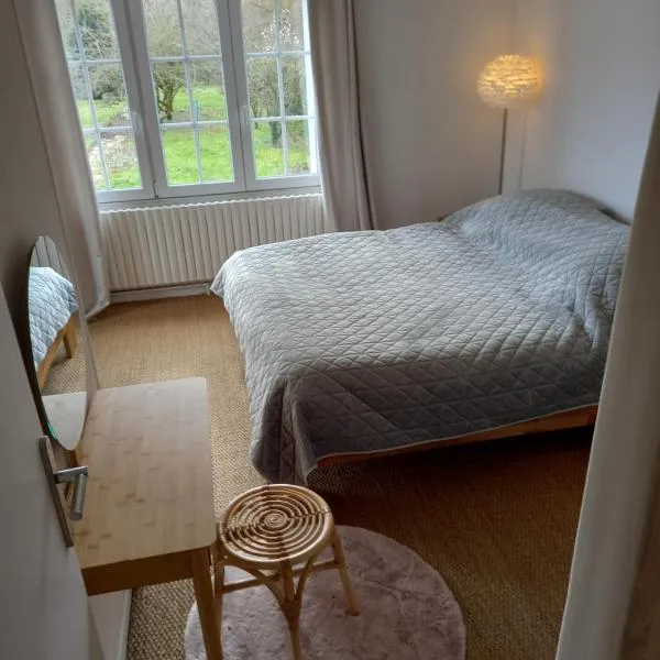 Au bord du Vilpion, hotel v destinaci Marle-et-Behaine