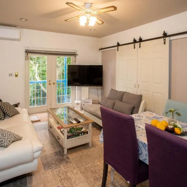 ゴンドラヴィラ イン熱海2階HakoneAtamiYugawara, hotel em Atami