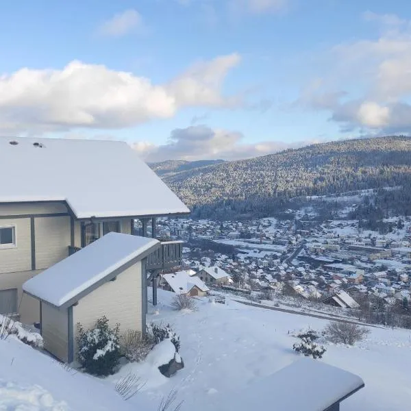 Duplex Estelle - 2 couples ou famille, hotelli kohteessa Gérardmer