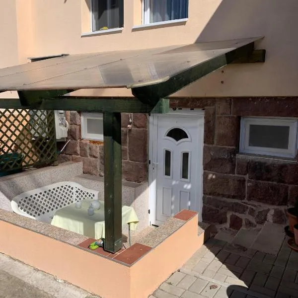 Agapé Mini Stúdió, hotel v destinácii Balatonalmádi