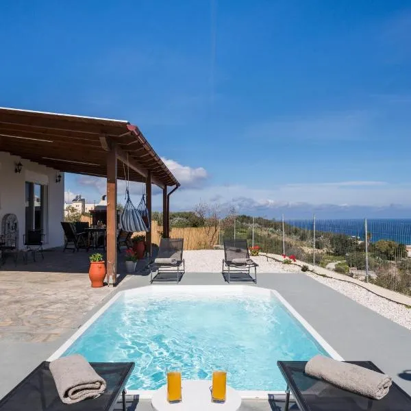 Villa Cleronomia, private pool, seaview,, hotel in Kaloudhianá