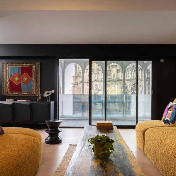 Les Suites 7 Anges - Vue Cathédrale, Parking & Centre Historique Reims, hotel i Reims