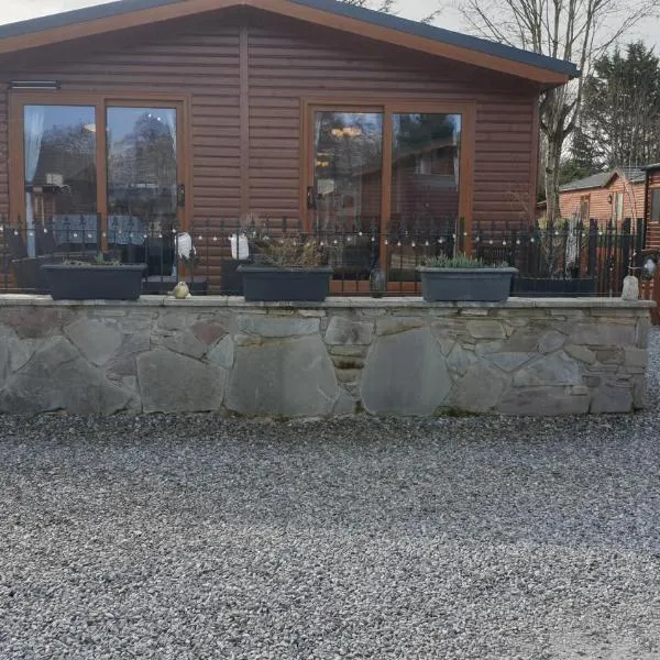 Red Squirrel Lodge, hotel v destinaci Auchterarder