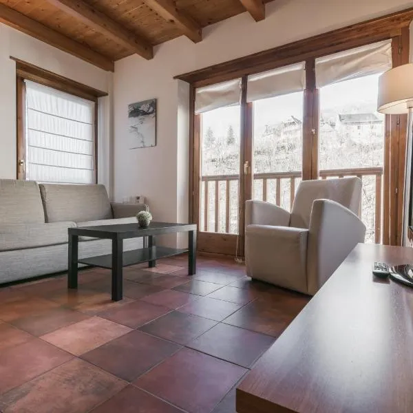 Apartamentos SNÖ Mont Romies Unhola, hotel v destinaci Salardú