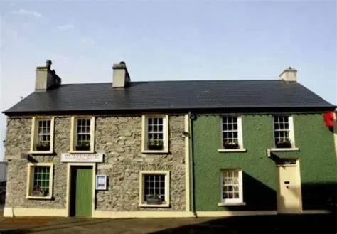 Baxters Apartments, hotel in Kerrykeel