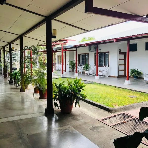 Hotel Del Aserradero, hotel v destinaci Liberia