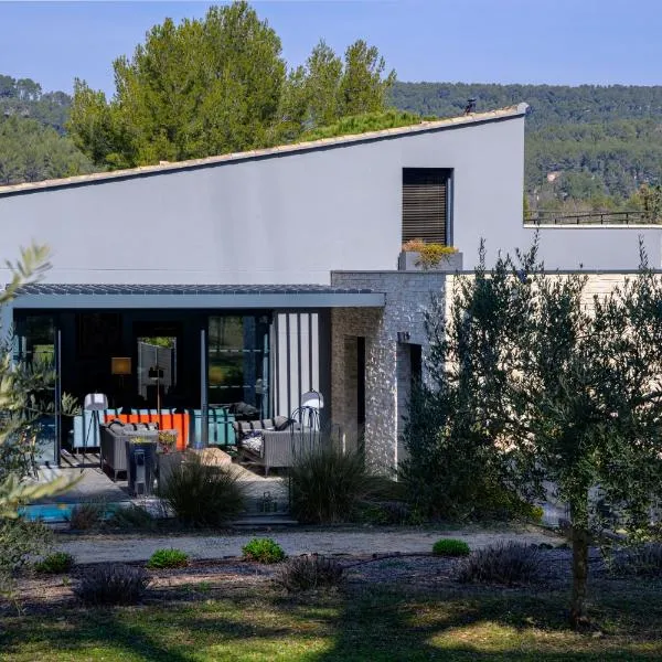 Maison-M AIX, hotel di Meyreuil