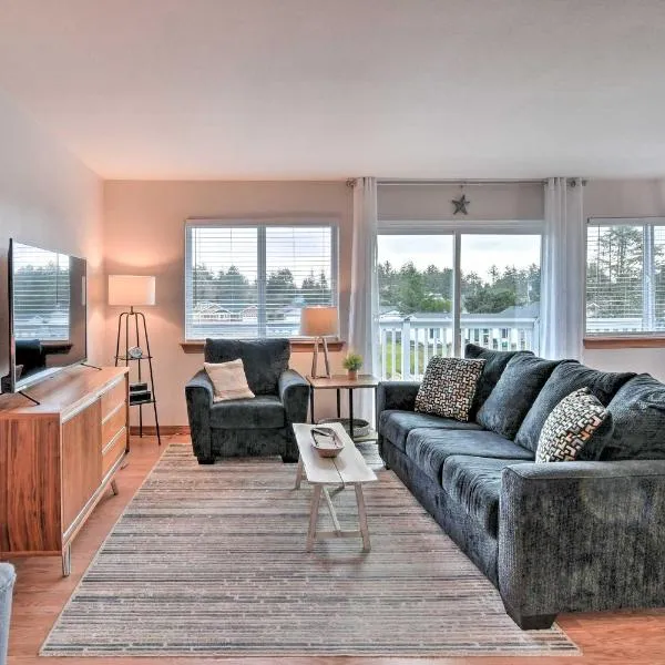 Canal-Front Vacation Rental in Ocean Shores, ξενοδοχείο σε Ocean Shores