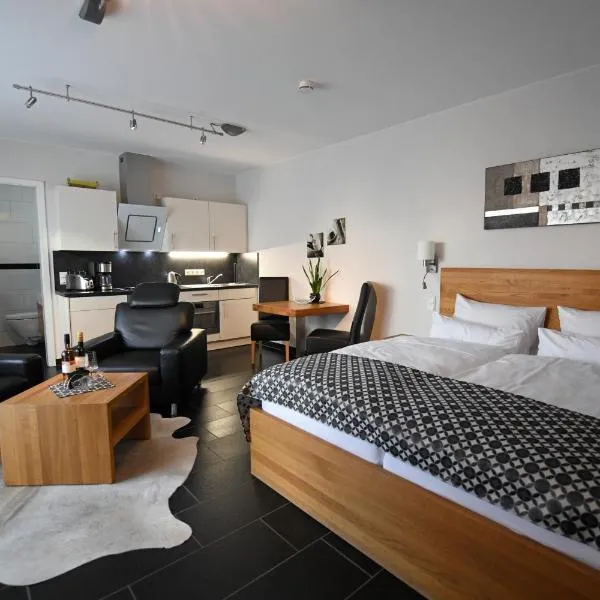 Weingut Heinen, hotelli kohteessa Longuich