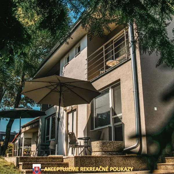 Apartmány EMMA, hotel v Podhájské