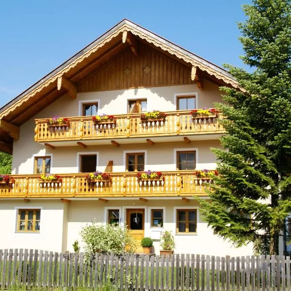 Pension Tannhof, hotel a Fuschl am See