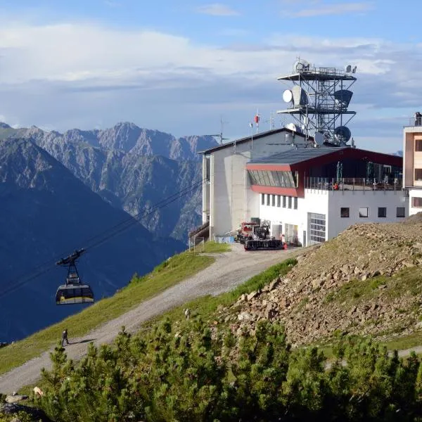 Venet Gipfelhütte, hotel a Zams