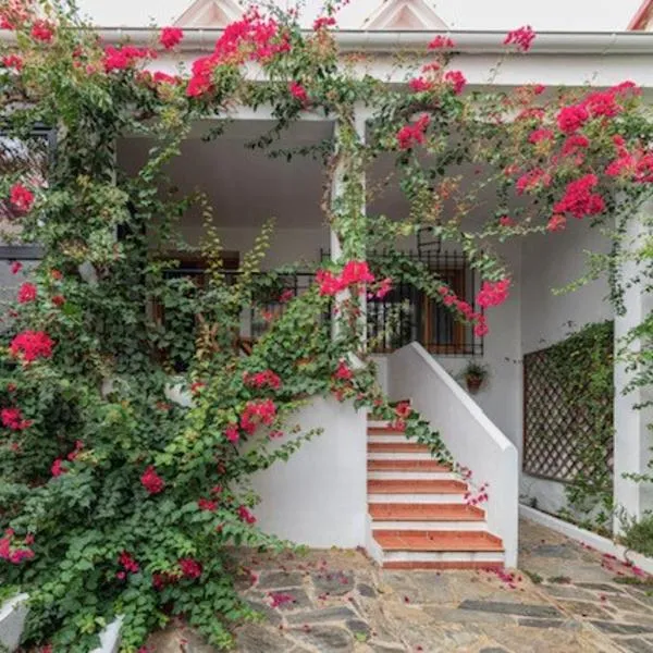 Casa rural collao de lobo, hotel in Serradilla