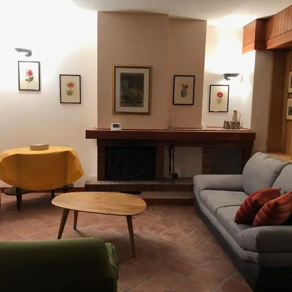 Scanno Parco naz Abruzzo Nuovo Appartamento I Gerani,300 m dal centro, vista, wifi garage max 7 pax, CIN、スカンノのホテル