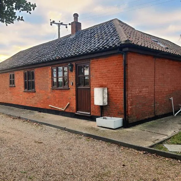 Cosy Barn Conversion 3BR (4 pax), Quiet, Close to Pin Mill, hotel i Chelmondiston