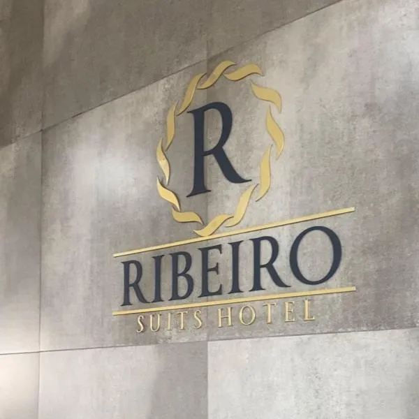 Ribeiro Suit's Hotel, hotel sa Araxá