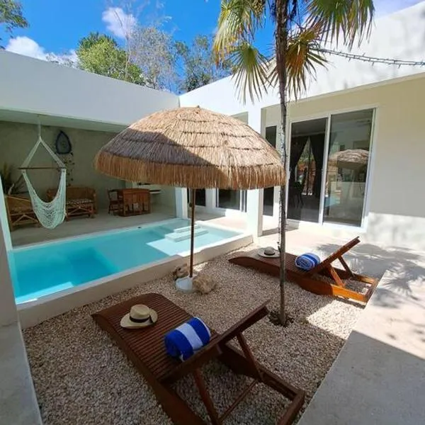 Villa Kuxtah, Beautiful bungalow with Private Pool, hotel in Tulum