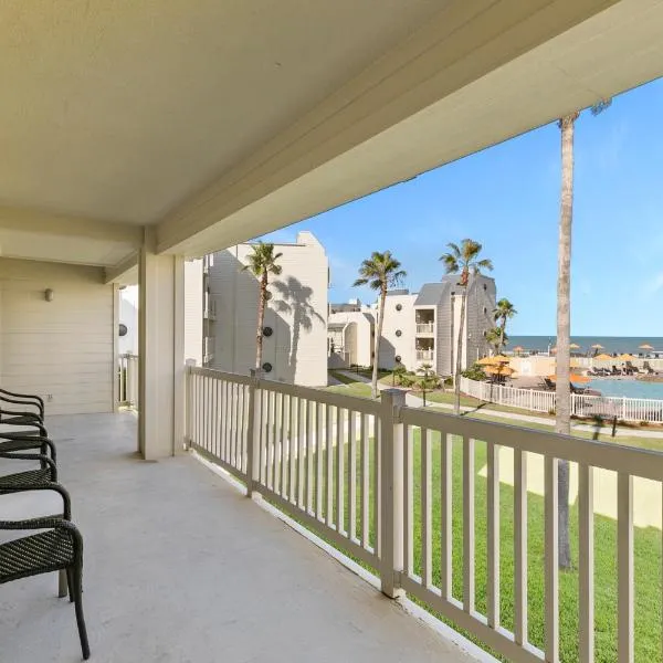 New Stunning Ocean-View Beachfront Resort, Heated Pool!, hotel en South Padre Island