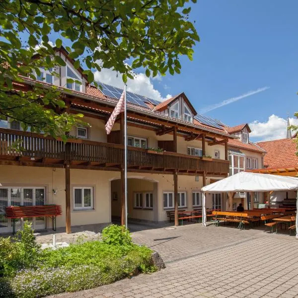 Bei Storaths, hotel v destinaci Oberstreu
