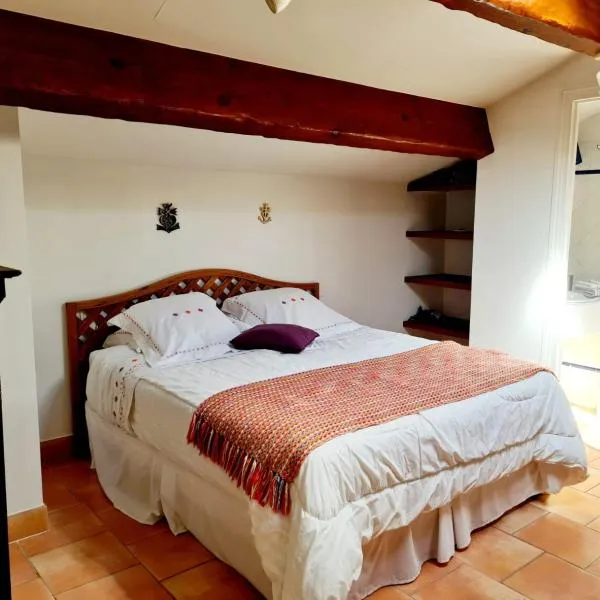 La Chouette de Camargue – hotel w mieście Aigues-Mortes