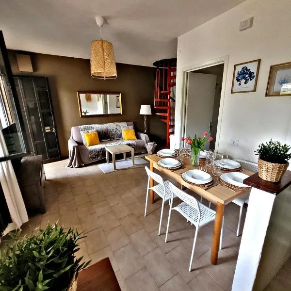 Casa Gladioli con Ampio Giardino, hotel em Tirrenia