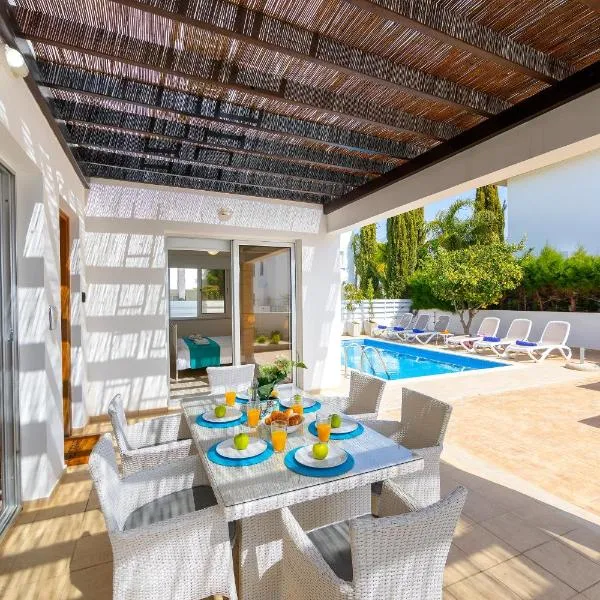 Protaras Sapphire Seaside Villa، فندق في بروتاراس
