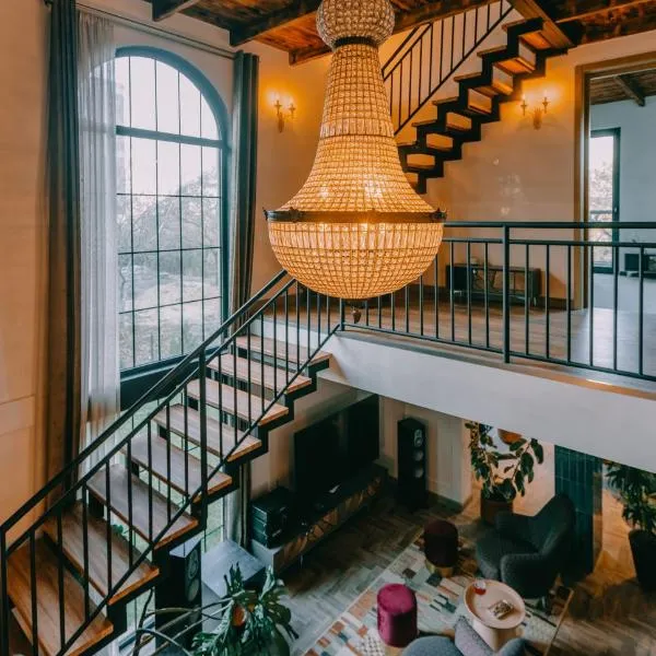 CROFT Villa, hotel v destinaci Gorovani