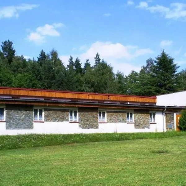 Sport areál Samopše, hotel a Rataje nad Sázavou