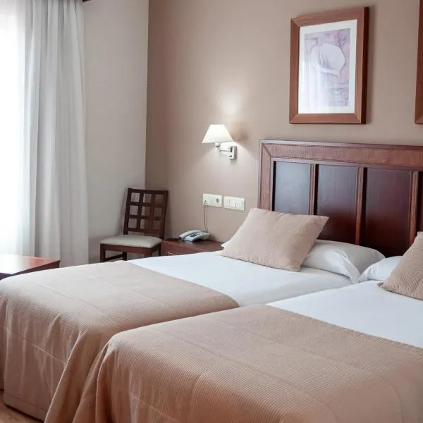 ARVA Santiago León, hotel di León
