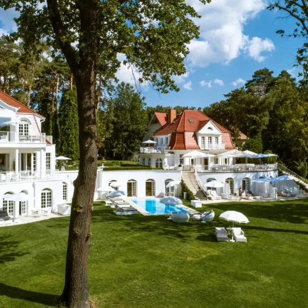 Villa Contessa - Luxury Spa Hotels, hótel í Rietz Neuendorf