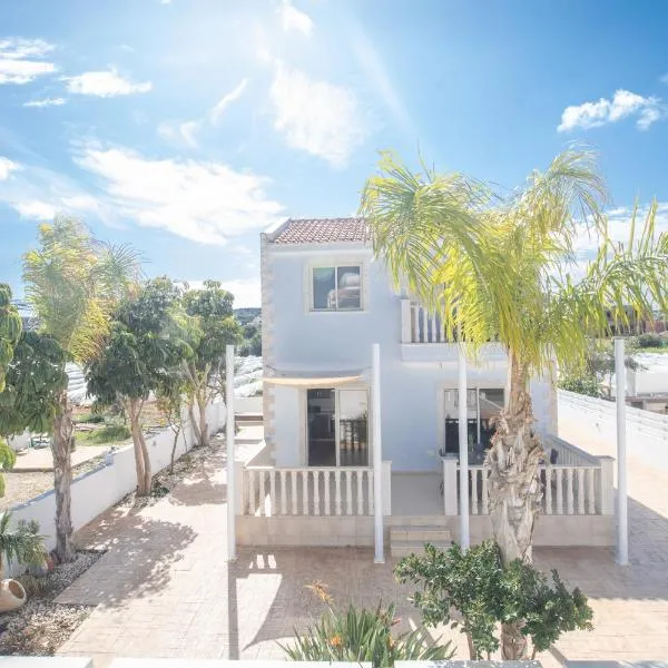 Tonia Seaview Villas, hotel i Protaras
