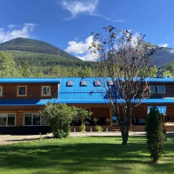 Cougar Mountain Lodge B&B: Mount Robson şehrinde bir otel