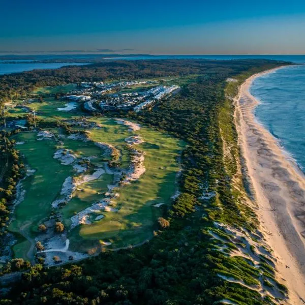 Pullman Magenta Shores Resort، فندق في ذا إينترانس