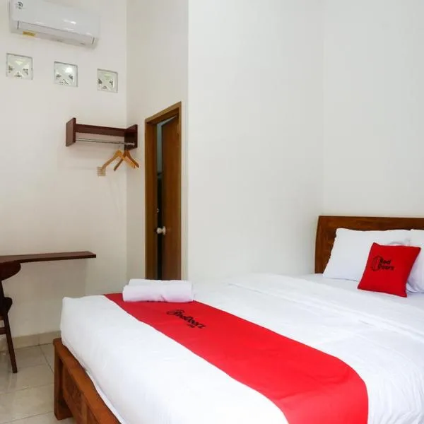 RedDoorz Syariah near Exit Tol Krapyak Semarang, hotel v destinaci Kalibanteng-kidul