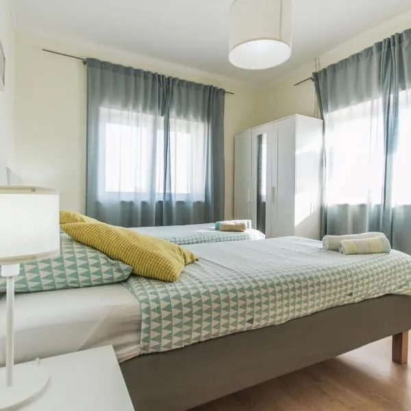 Beach Avenue Apartment, hotel in Ferrel