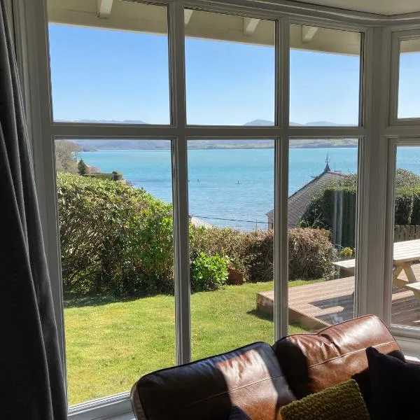 Tegfryn (Sleeps 8), 5*, Sea View, Borth y Gest, Hotel in Porthmadog