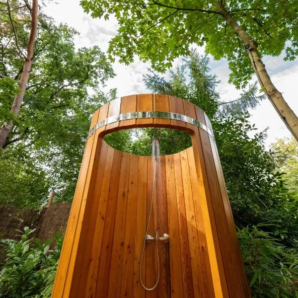 ZEN-Bungalow NO 4 met sauna en hottub: Linde şehrinde bir otel