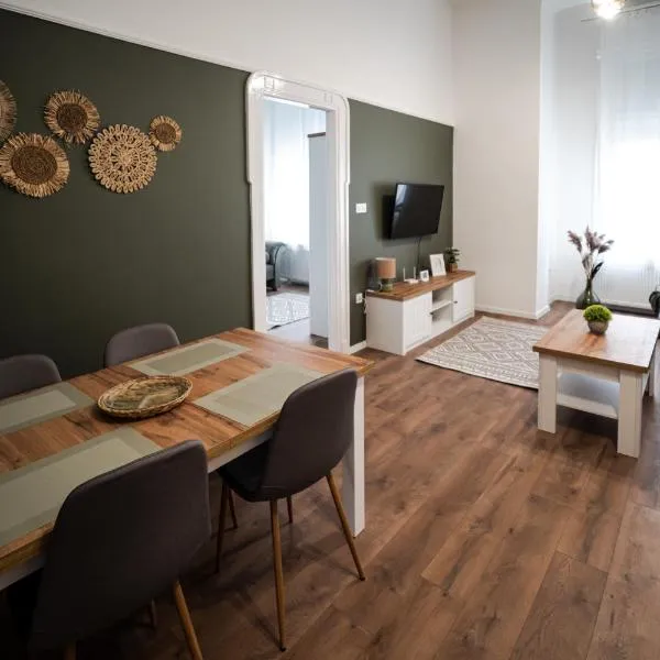 Volenter Lux Apartment Uno, hotell sihtkohas Baja