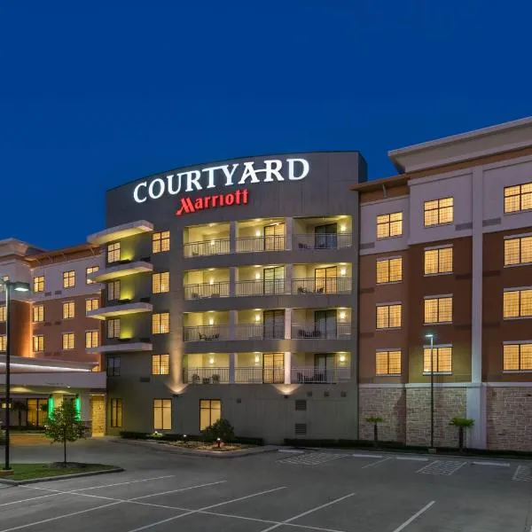 Courtyard By Marriott Houston Kingwood, hotel en Atascocita