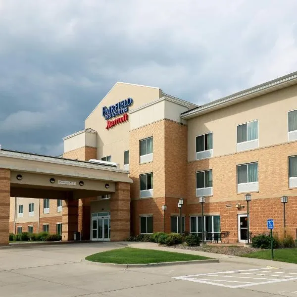 Fairfield Inn & Suites Des Moines Airport, hotel em Millman