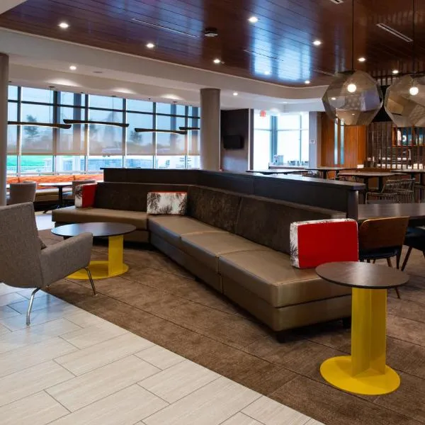 SpringHill Suites by Marriott Kansas City Northeast, хотел в Pleasant Valley